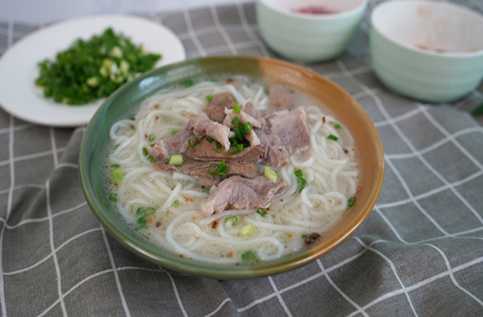 源汇原味汤粉王培训